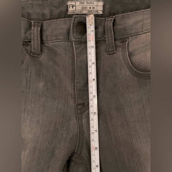 Free People Women’s Gray Denim Skinny Jeans • Sz. W 28 - Picture 13 of 13
